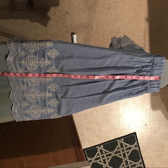 Off The Shoulder Blouse - Picture 3 of 11